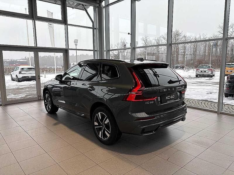 Gebraucht Volvo XC60 252 PS (185 kW) 2026 Grün SUV