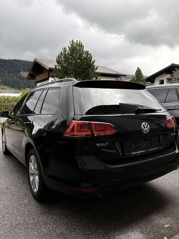 Gebraucht VW Golf VII Comfortline 110 PS (80 kW) 2016 Schwarz Kombi