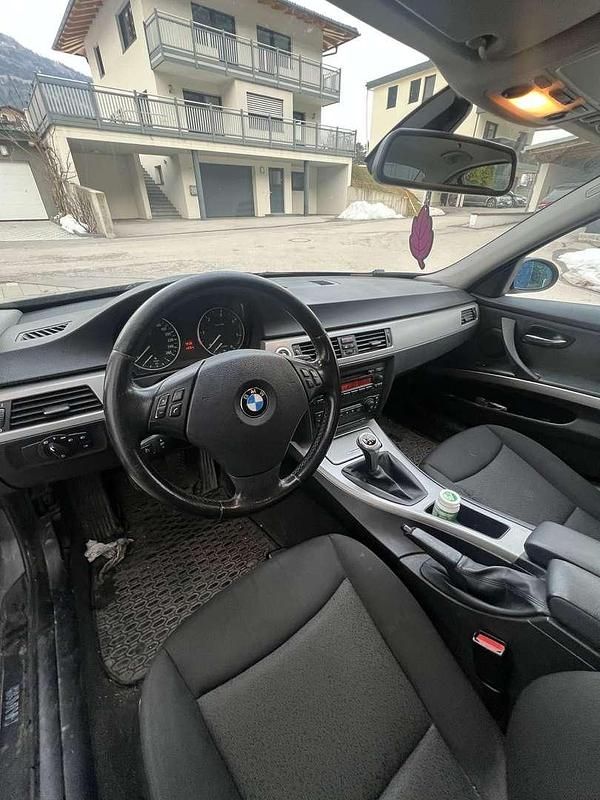 Gebraucht BMW 318 121 PS (88 kW) 2006 Limousine