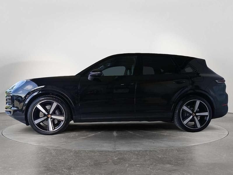 Gebraucht Porsche Cayenne 470 PS (345 kW) 2025 Schwarz  metallic SUV