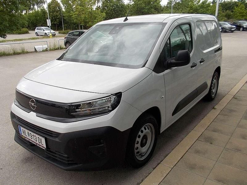 Weiß Gebraucht 2024 Opel Combo S Van / Kleinbus | € 23.990 (Etwas zu teuer) - Bild 1/3