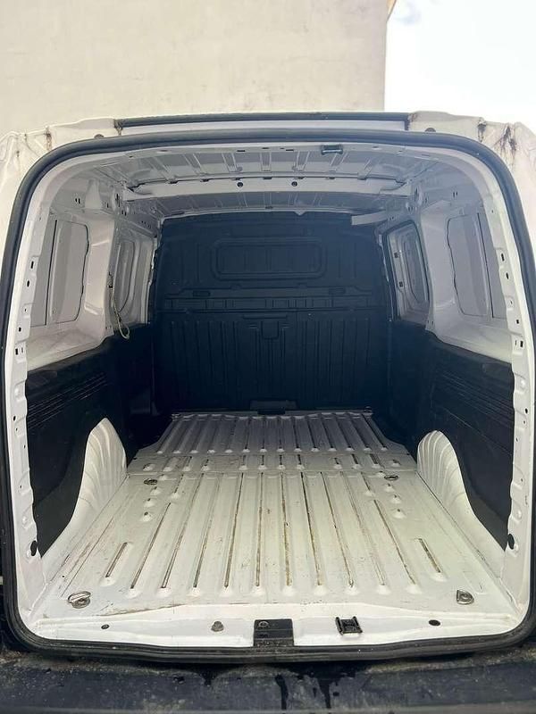 Gebraucht Peugeot Partner Premium 102 PS (75 kW) 2023 Van / Kleinbus