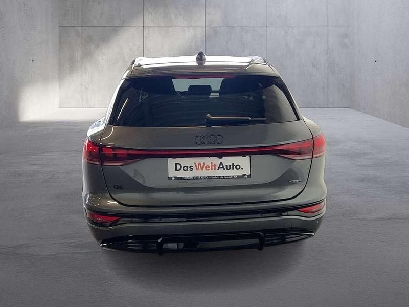 Gebraucht Audi Q6 e-tron Ambiente 284 kW (387 PS) 2025 Grau SUV
