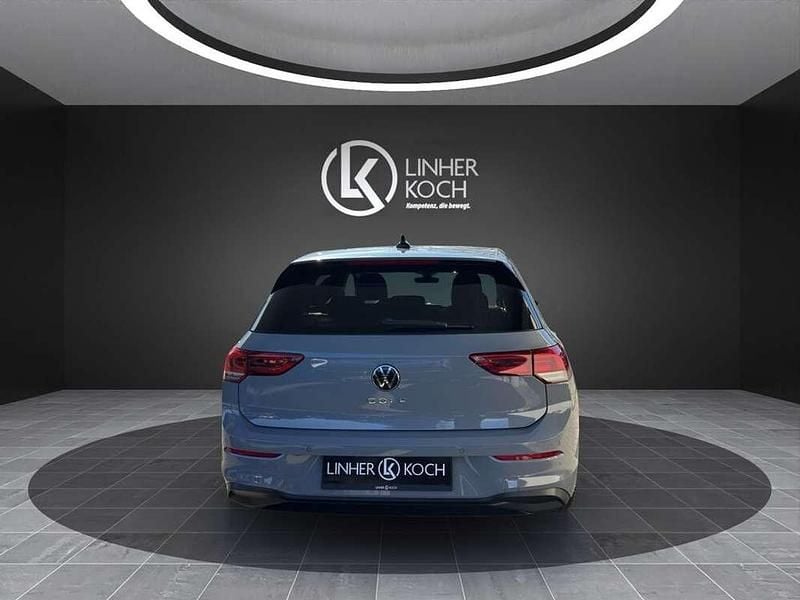 Gebraucht VW Golf VIII Life 110 PS (80 kW) 2021 Grau Limousine