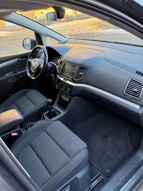 Gebraucht VW Sharan 150 PS (110 kW) 2016 Grau Van / Kleinbus