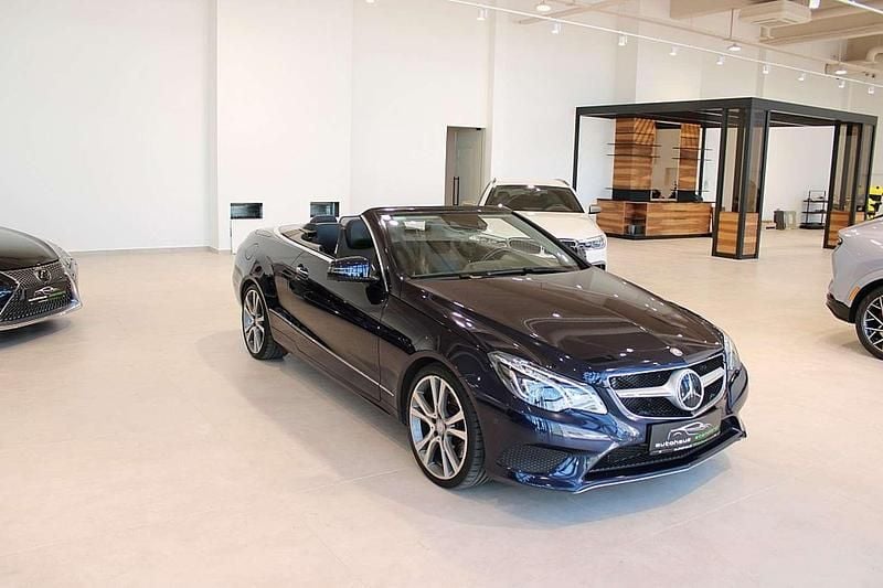 Blau Gebraucht 2016 Mercedes E400 Cabrio | € 23.900 - Bild 1/4