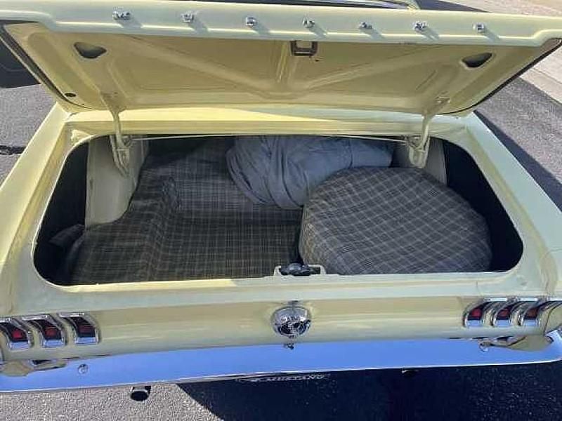 Gebraucht Ford Mustang 200 PS (147 kW) 1967 Gelb Coupé