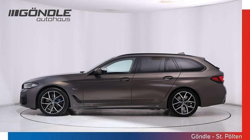 Gebraucht BMW 530e M Sport 184 PS (135 kW) 2023 Grau Kombi