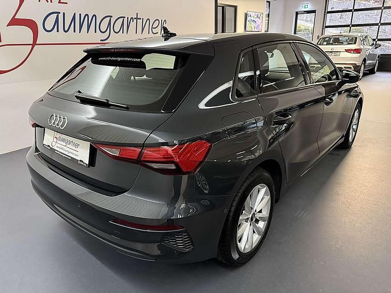Gebraucht Audi A3 150 PS (110 kW) 2021 Grau Limousine