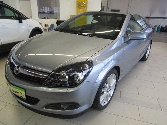 Verkauft Opel Astra Cabriolet Twin Top Gebraucht 2010 55 500 Km Gebraucht Opel Astra Cabriolet Twin Top Cosmo 1 8
