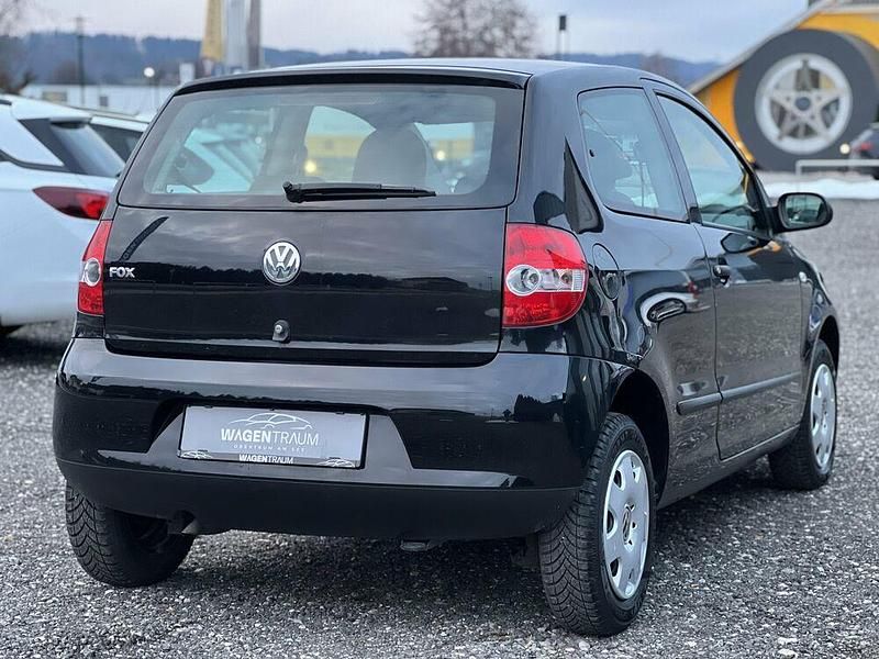 Gebraucht VW Fox 54 PS (39 kW) 2007 Schwarz Kleinwagen