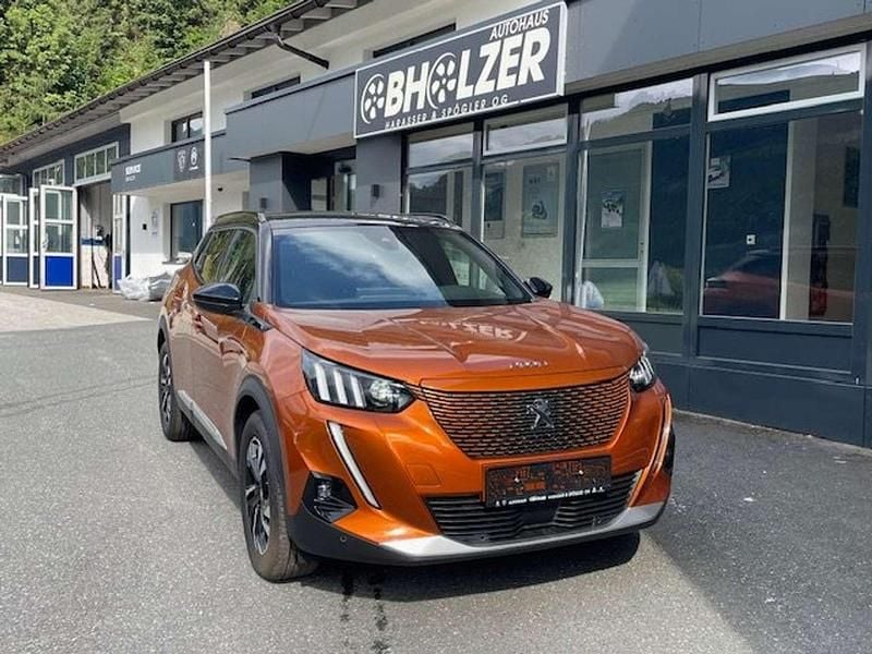 Orange Gebraucht 2022 Peugeot e-2008 Allure SUV | € 23.890 - Bild 1/4