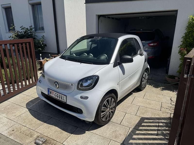 Gebraucht Smart ForTwo Coupé 71 PS (52 kW) 2018 Weiß Coupé