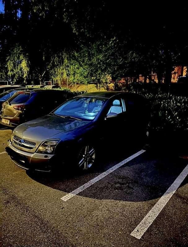 Gebraucht Opel Vectra Edition 150 PS (110 kW) 2005 Grau Limousine