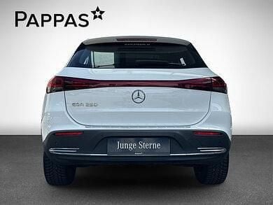 Gebraucht Mercedes EQA250 139 kW (190 PS) 2021 Polarweiß SUV