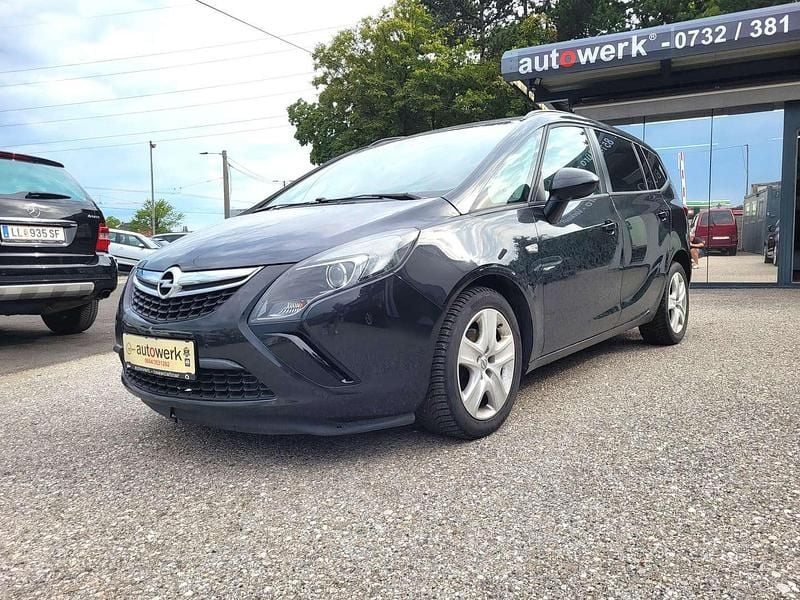 Schwarz Gebraucht 2015 Opel Zafira Tourer Edition Van / Kleinbus | € 12.999 (Teuer) - Bild 1/4