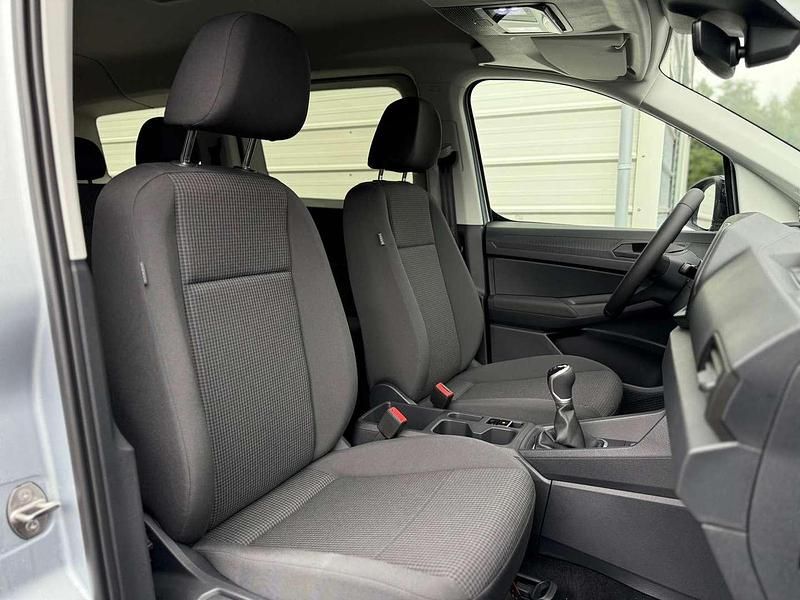 Neu VW Caddy Maxi 122 PS (89 kW) 2025 Silber Van / Kleinbus