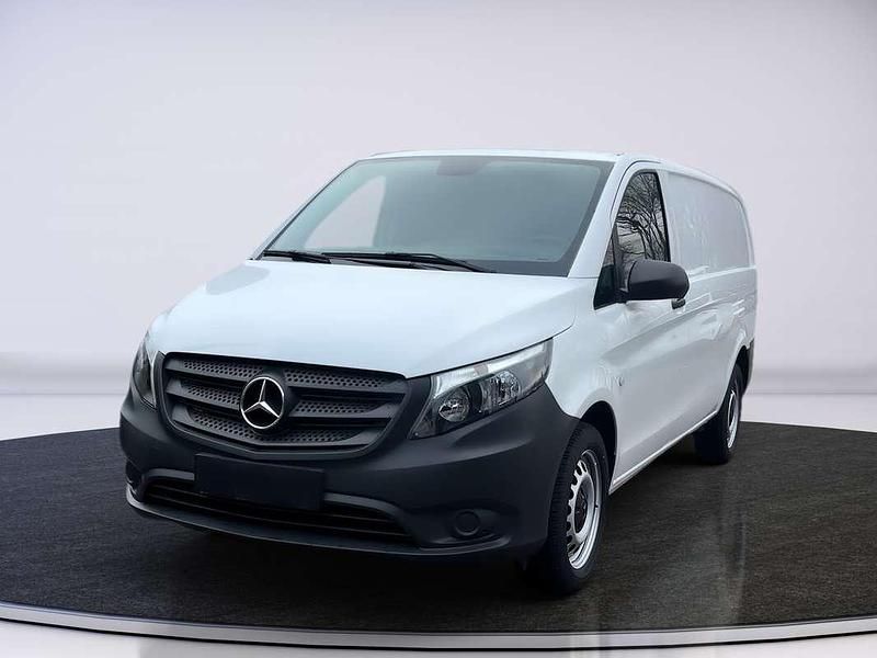 Gebraucht Mercedes Vito 102 PS (75 kW) 2024 Weiß Van