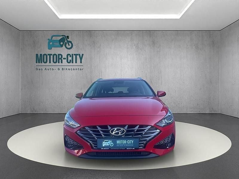 Gebraucht Hyundai i30 GO! 110 PS (80 kW) 2023 Rot Kombi