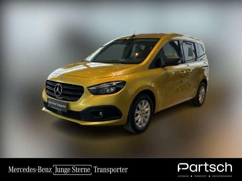 Gelb Gebraucht 2021 Mercedes Citan 110 Kombi | € 29.880 (Teuer) - Bild 1/4