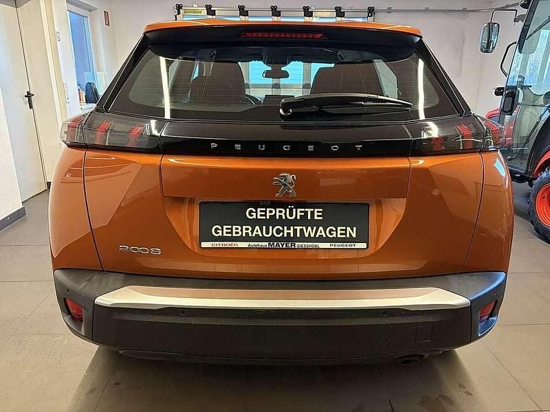 Gebraucht Peugeot 2008 Active 102 PS (75 kW) 2021 Orange SUV