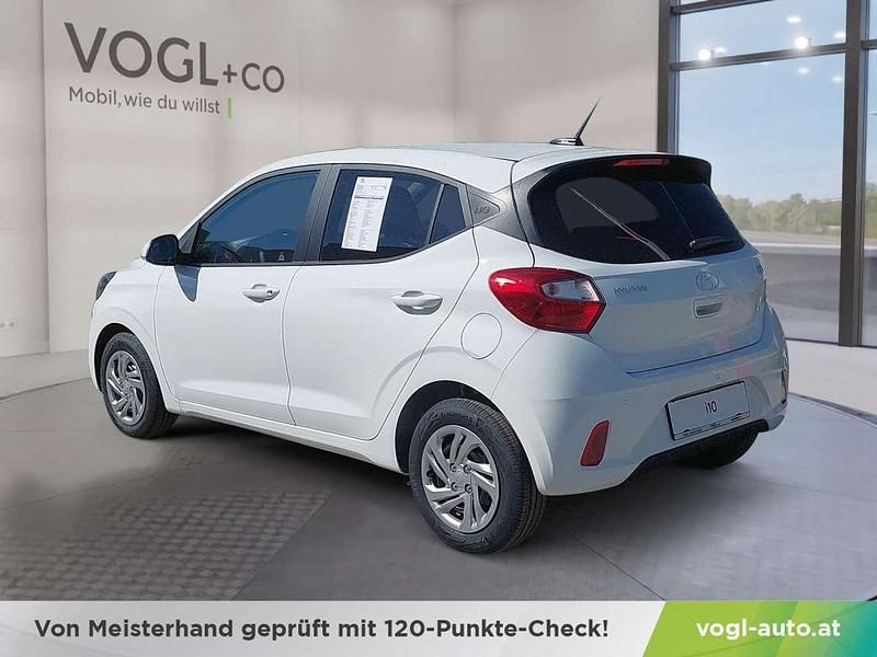 Gebraucht Hyundai i10 67 PS (49 kW) 2024 Weiß Kleinwagen