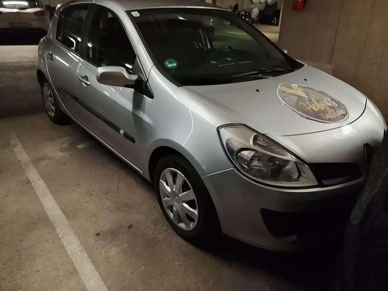 Gebraucht Renault Clio GrandTour Exception 86 PS (63 kW) 2008 Silber Kombi