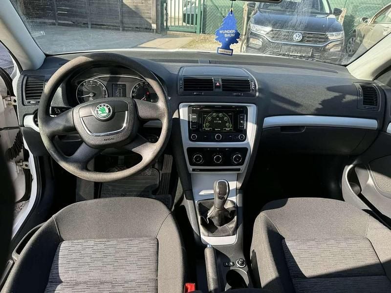 Gebraucht Skoda Octavia Ambition 105 PS (77 kW) 2012 Kombi