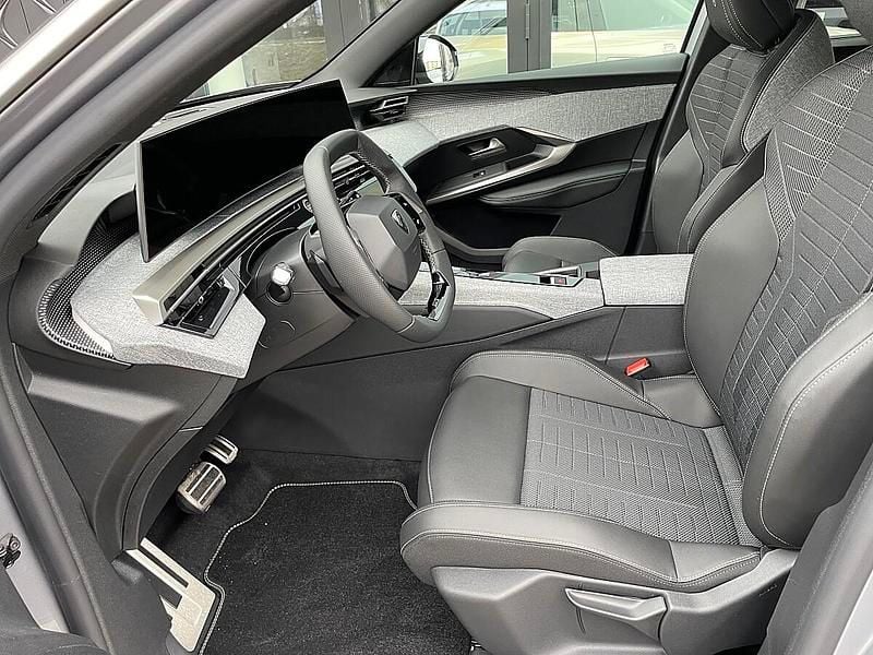 Neu Peugeot 5008 GT 146 PS (107 kW) 2025 Blau Van / Kleinbus