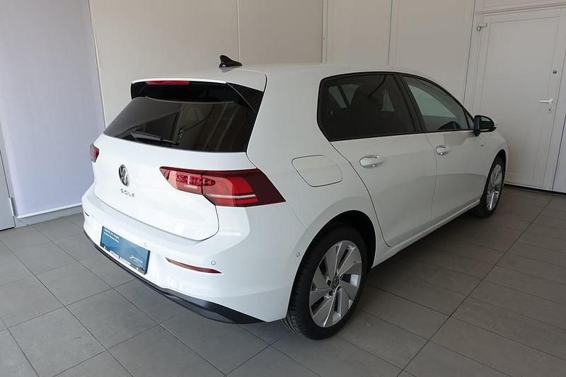 Gebraucht VW Golf VIII 116 PS (85 kW) 2025 Weiss  normal Limousine