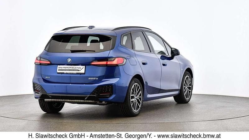 Gebraucht BMW 225 Luxury Line 136 PS (100 kW) 2025 Blau Limousine
