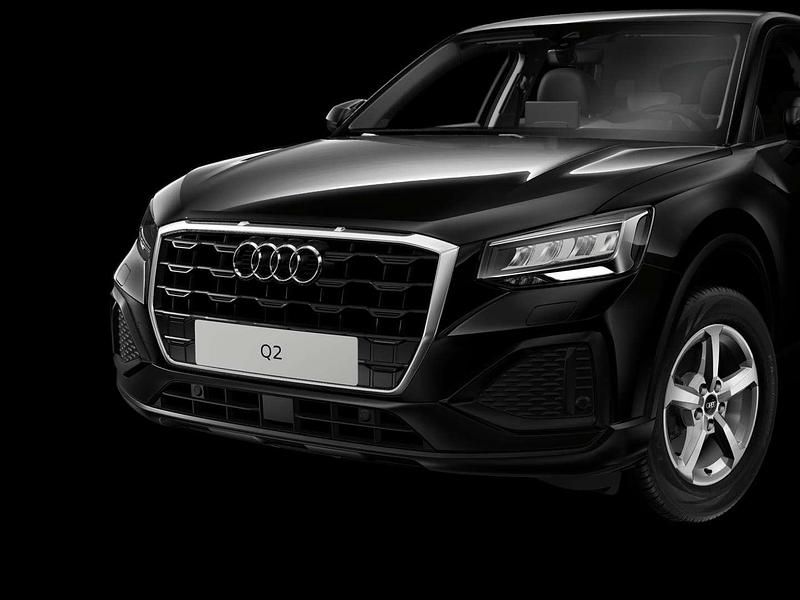 Neu Audi Q2 Basis 116 PS (85 kW) 2025 Schwarz  normal SUV