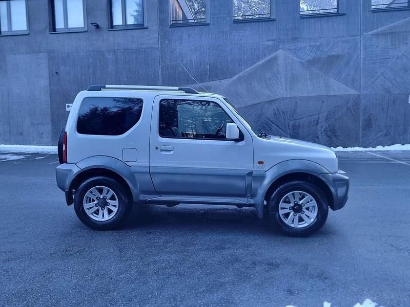 Gebraucht Suzuki Jimny 86 PS (63 kW) 2011 Weiß SUV