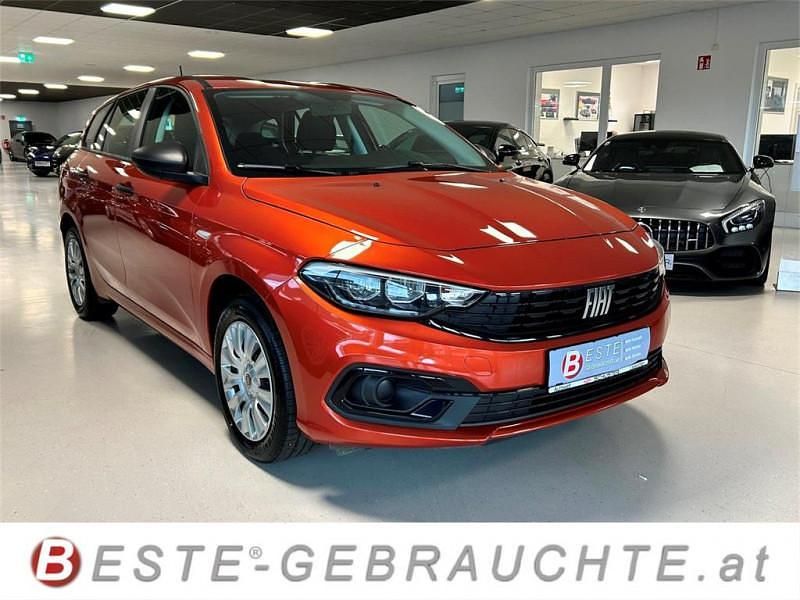 Flameorange Gebraucht 2024 Fiat Tipo Cross Kombi | € 18.990 - Bild 1/4