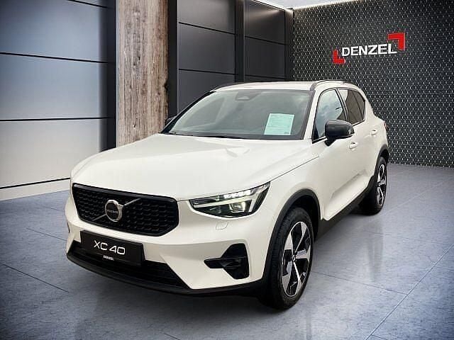 Neu Volvo XC40 163 PS (119 kW) 2025 Weiß SUV
