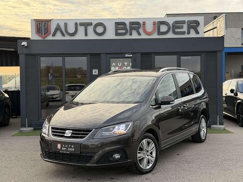 Braun Gebraucht 2015 Seat Alhambra Van / Kleinbus | € 19.990 (Fairer Preis) - Bild 1/4