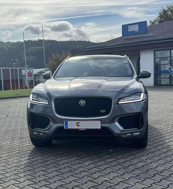 Gebraucht Jaguar F-Pace S 300 PS (220 kW) 2016 Grau SUV