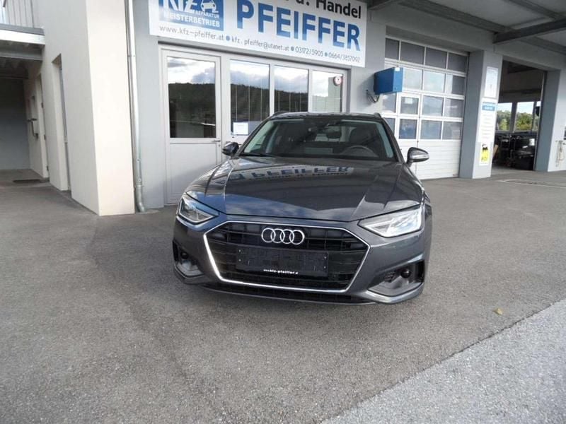 Gebraucht Audi A4 Basis 163 PS (119 kW) 2021 Grau Kombi