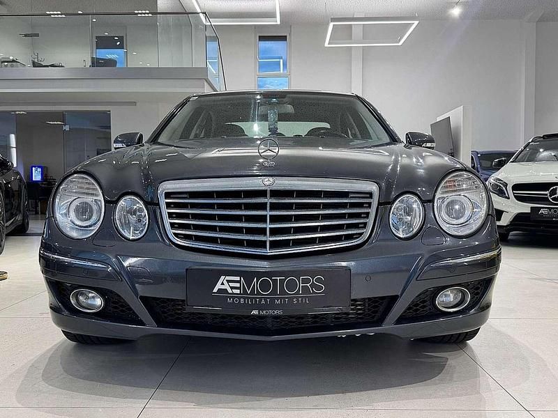 Gebraucht Mercedes E220 Elegance 170 PS (125 kW) 2008 Grau Limousine
