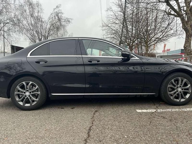 Gebraucht Mercedes C180 Avantgarde 116 PS (85 kW) 2016 Schwarz Limousine