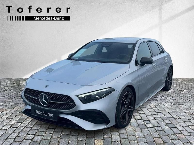 Gebraucht Mercedes A180 AMG line 116 PS (85 kW) 2023 Silber Limousine