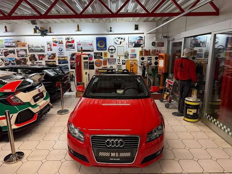 Gebraucht Audi A3 Cabriolet Attraction 102 PS (75 kW) 2010 Rot Cabrio