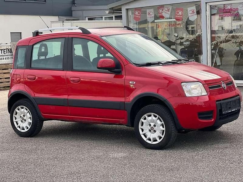 Gebraucht Fiat Panda 4x4 Classica 75 PS (55 kW) 2012 Rot Kleinwagen