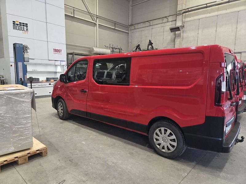 Gebraucht Renault Trafic 140 PS (102 kW) 2016 Rot Van / Kleinbus