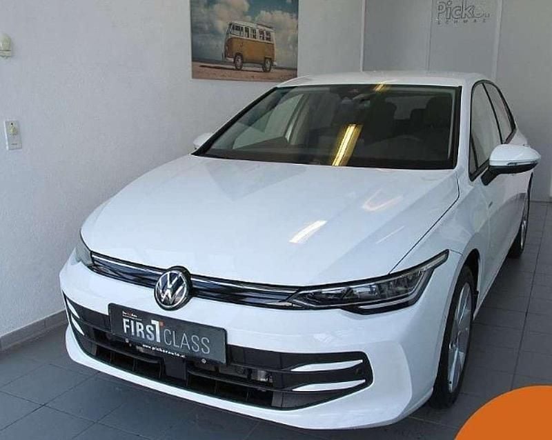 Weiß Gebraucht 2024 VW Golf Limousine | € 26.000 (Fairer Preis) - Bild 1/4