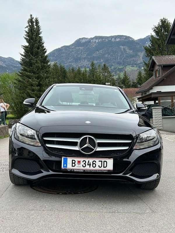 Gebraucht Mercedes C180 Avantgarde 156 PS (114 kW) 2014 Schwarz Limousine