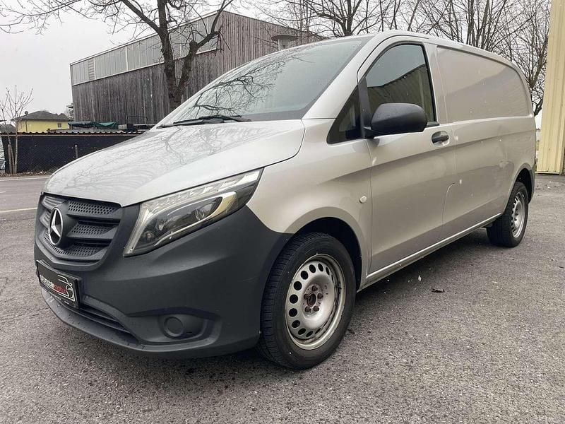 Gebraucht Mercedes Vito 163 PS (119 kW) 2018 Grau Van