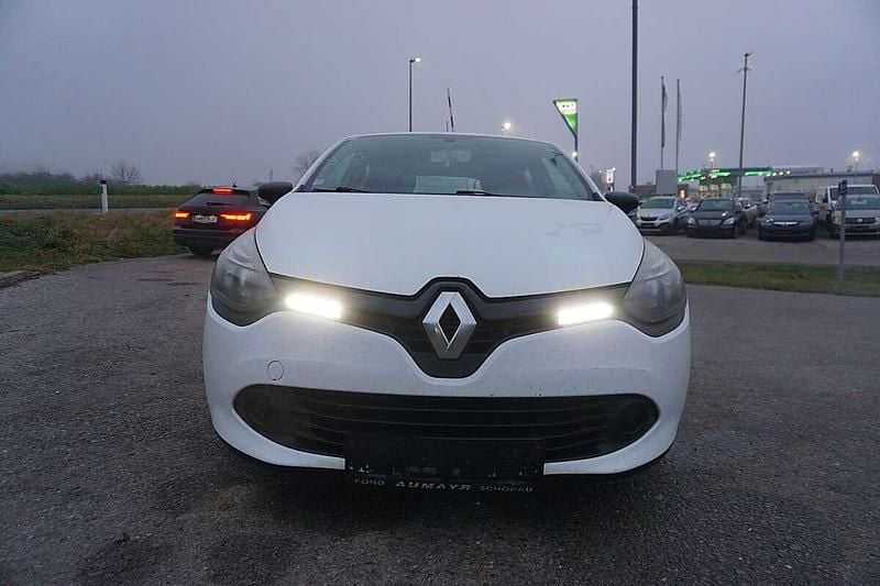 Gebraucht Renault Clio IV Expression 90 PS (66 kW) 2014 Weiß Limousine
