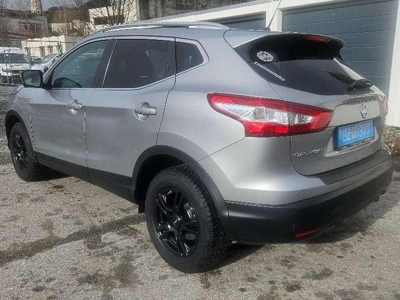 Gebraucht Nissan Qashqai N-Connecta 131 PS (96 kW) 2017 Grau SUV