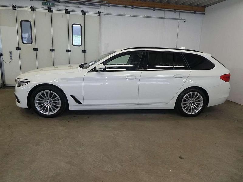 Gebraucht BMW 520 Sport Line 190 PS (139 kW) 2020 Weiß Kombi